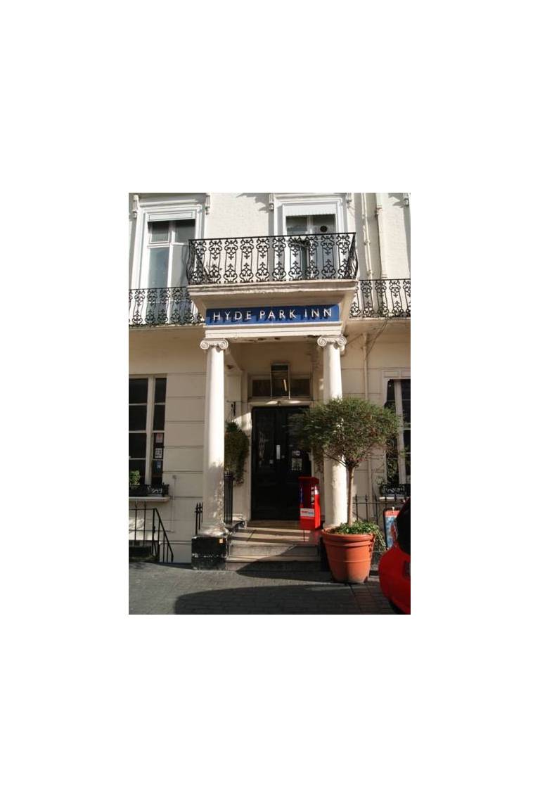 Smart Hyde Park Inn 