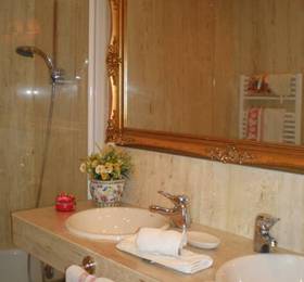 Hostal B&B Isabella  в Сан-Себастьяне