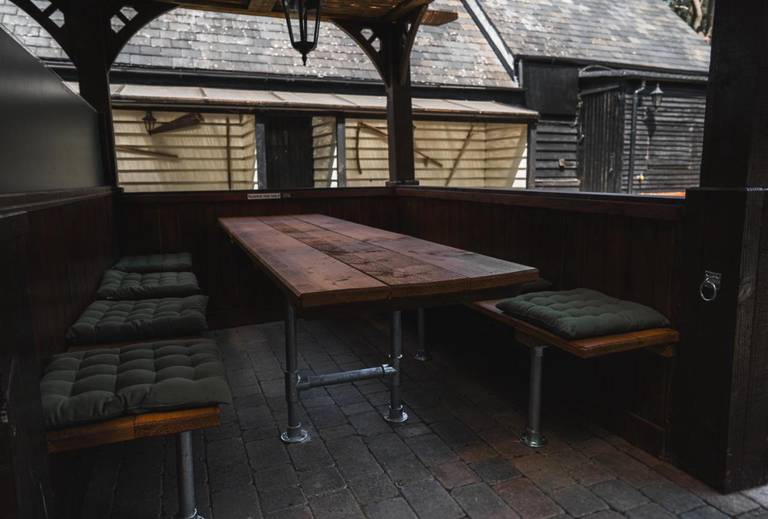 The Black Horse Inn 