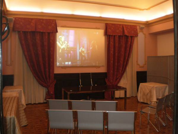 Hotel Royal Superga  3* Италия, Кунео