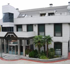 Hostal Los 5 Pinos в Мадриде