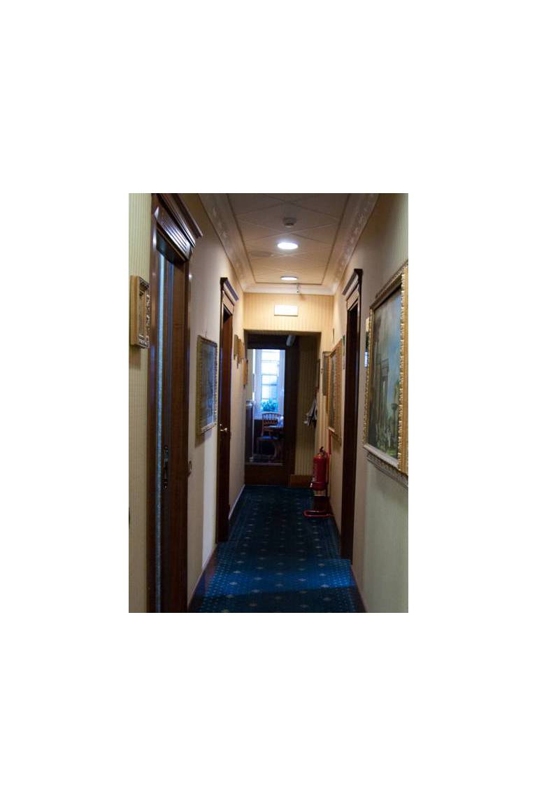 Vatican Garden Inn 