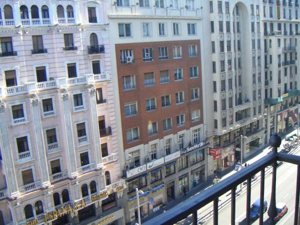 MuchoMadrid Hostel 
