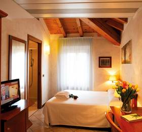 Отдых в Hotel Corte Regina - Италия, Сирмионе