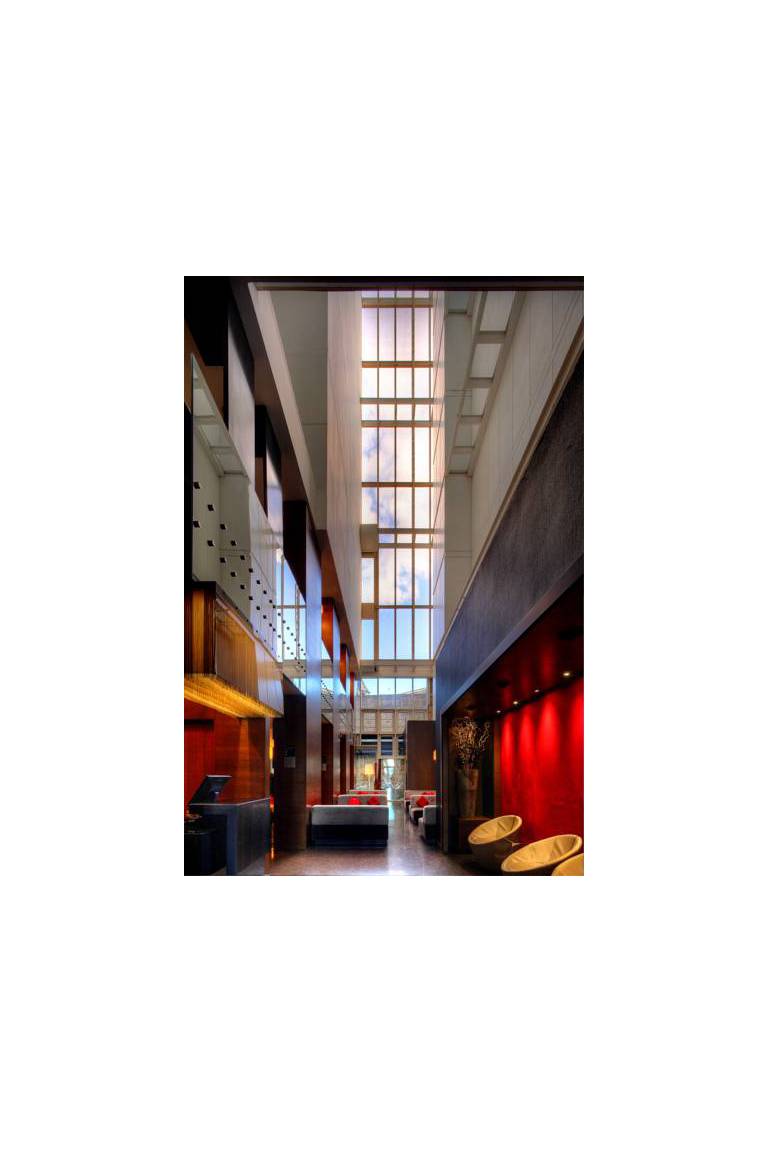 Olivia Plaza Hotel