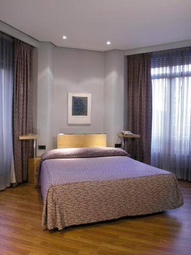 Sercotel Alfonso V  4* Испания, Леон