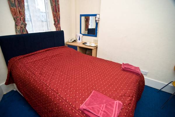 Boston Court Hotel 