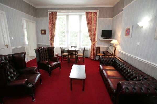 Embassy Apartments  3*