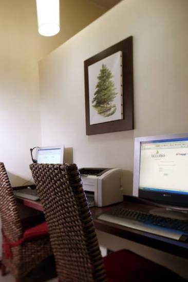 Alloro Suite Hotel  4* Италия, Болонья