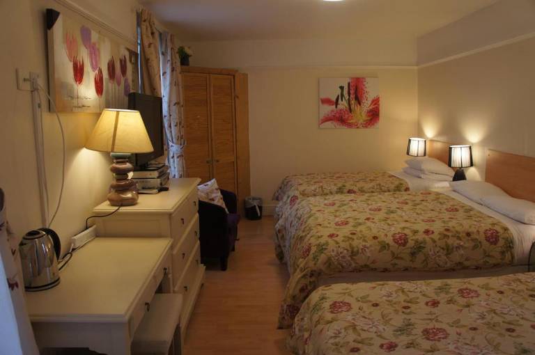Athena Guest House 