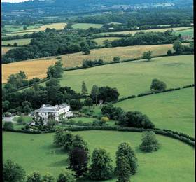 The Mount Somerset  в Тонтоне