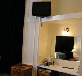 Clunie Guest House  в Перте