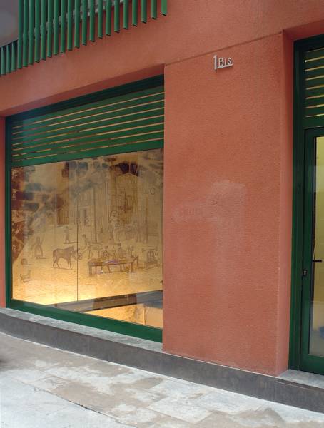 Born-Tiradors Apartments