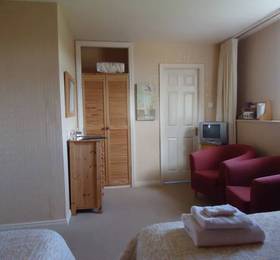 Heather Lodge B&B  в Клифдене