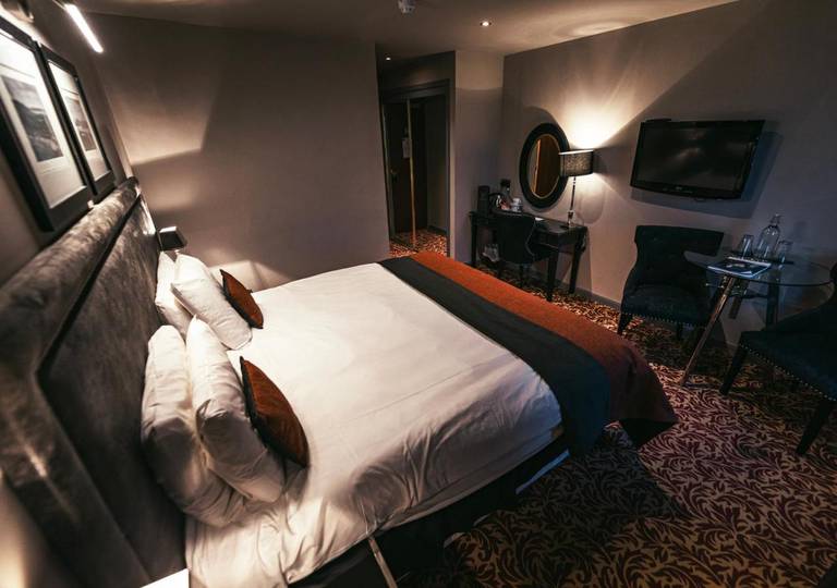 The Fenwick Hotel 