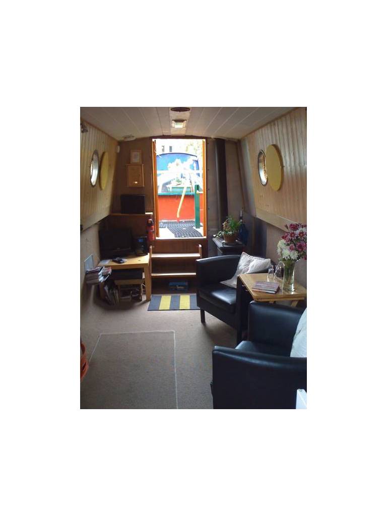 House Boat Hotels 