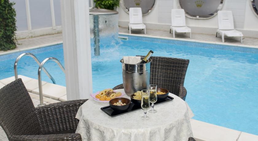Royal Plaza 4*