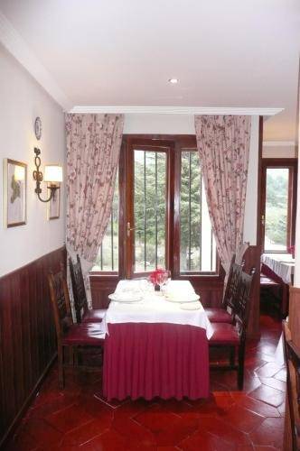 Hotel La Barranca  3* Испания, Навасеррада