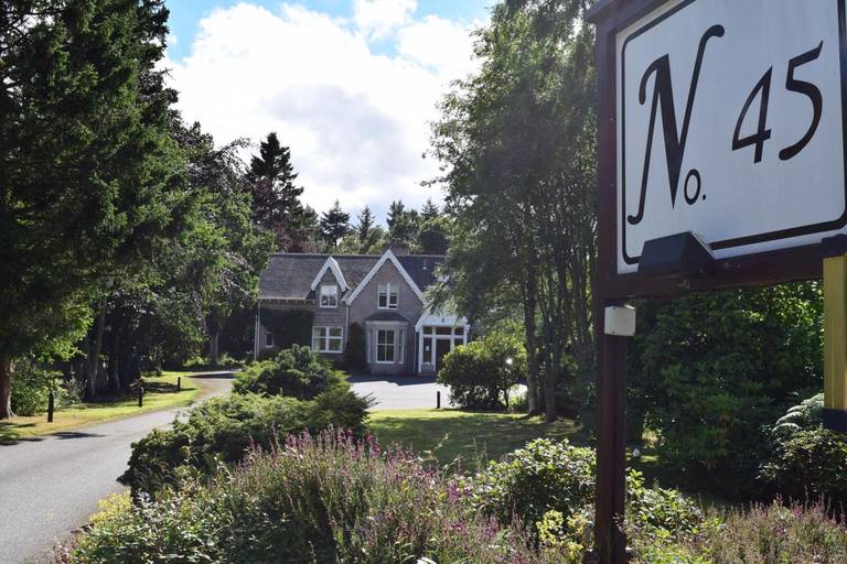 The Deeside Hotel 