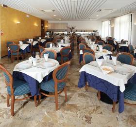 Hotel Piccinelli в Римини
