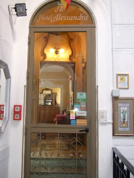 Hotel Alessandra  2*