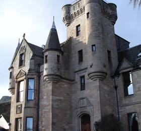 Broomhall Castle  в Стерлинге