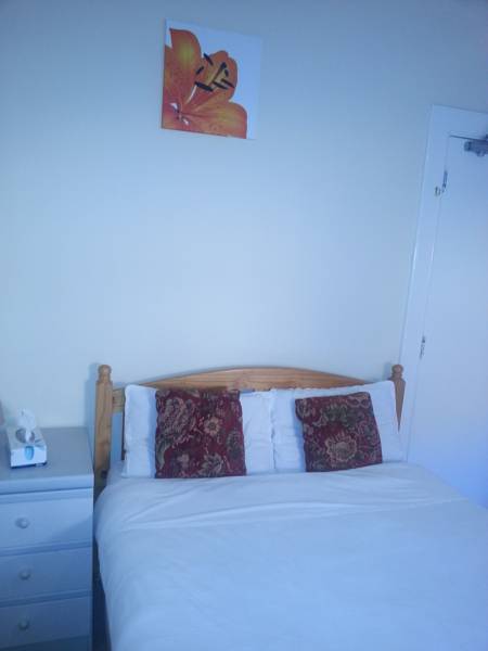 Dalry Guesthouse  1*