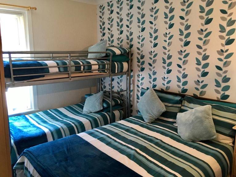 Greenmount Hotel 