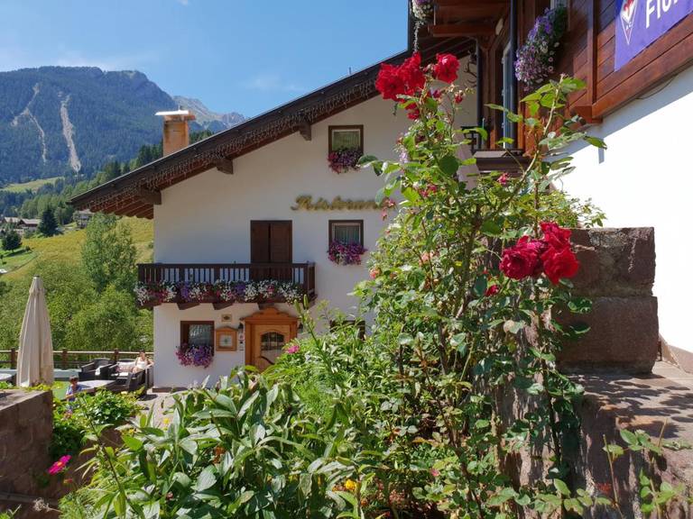 Debra Park Hotel