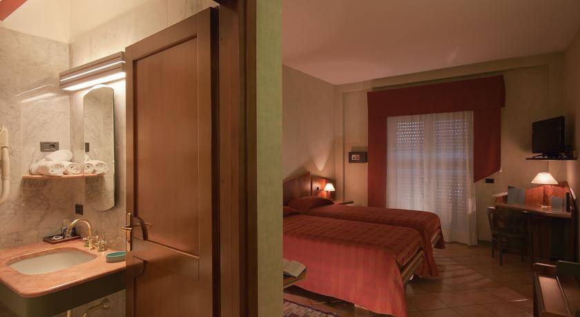 Hotel Sunflower  4* Италия, Милан