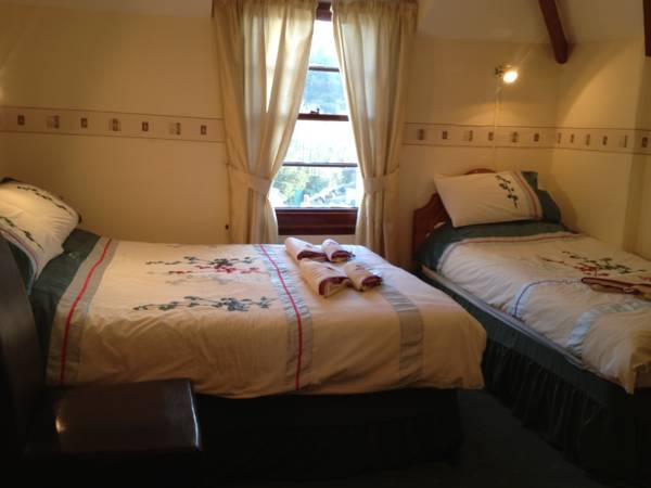 Sea Point Hotel  3* Великобритания, Торки