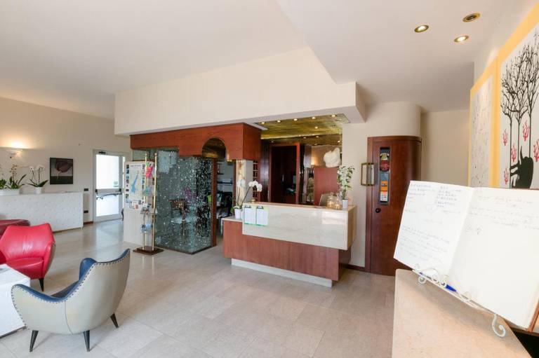 Hotel Mon Repos 