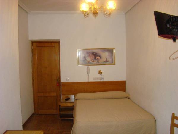 Hostal Sotileza 2* Испания, Мадрид