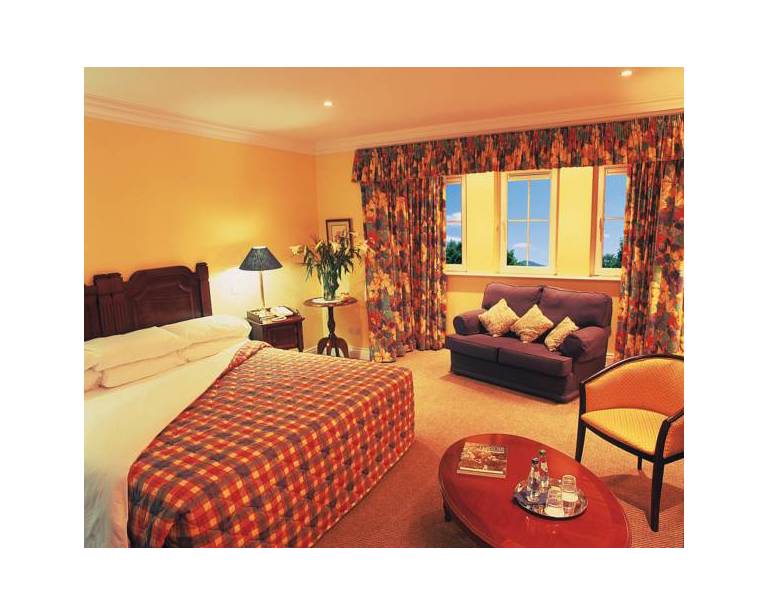 Killarney Lodge 