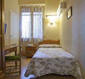 Hostal Andorra  в Мадриде