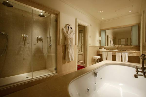 Hotel Lungarno 4*