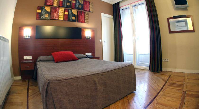 Hostal Cervelo 2* Испания, Мадрид
