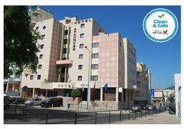 Hotel Arangues в Сетубале