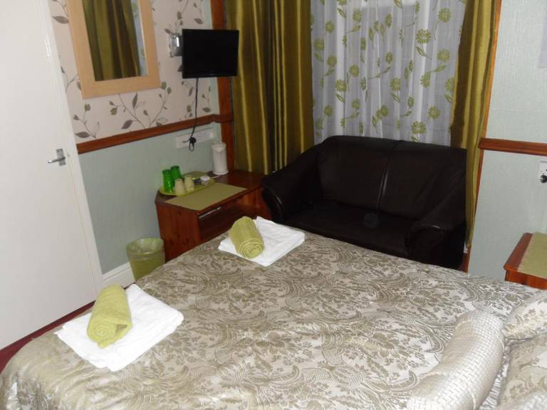 Bradleys Hotel 