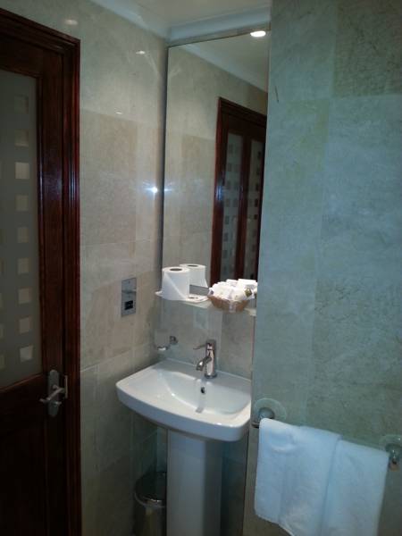 Cheshire Hotel 