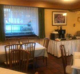 Hotel Binelli  в Пинцоло