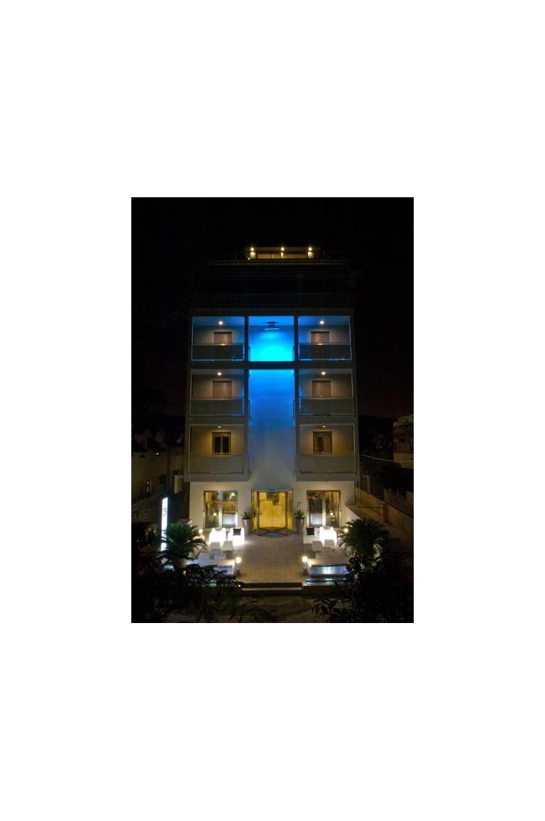 Hotel The One 