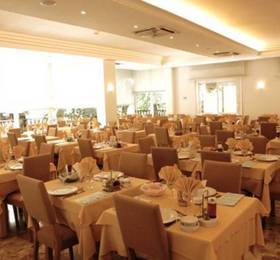 Hotel San Leo  в Риччоне