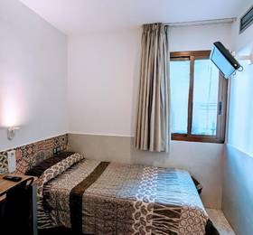 Отдых в Hostal Baler - Испания, Барселона