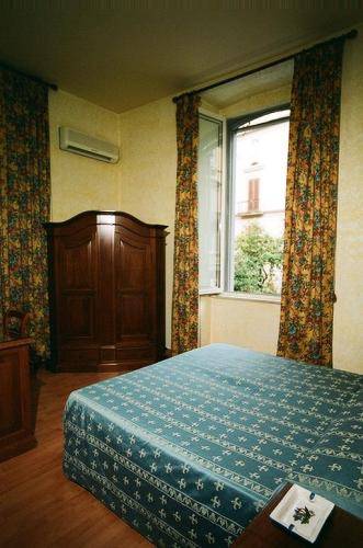 Hotel Crispi  1* Италия, Неаполь