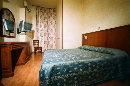 Hotel Crispi  1* Италия, Неаполь
