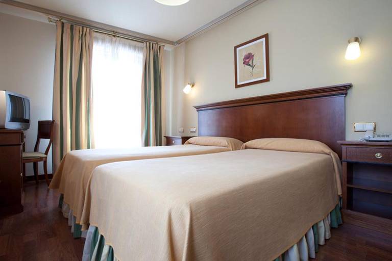 Hotel Azofra 