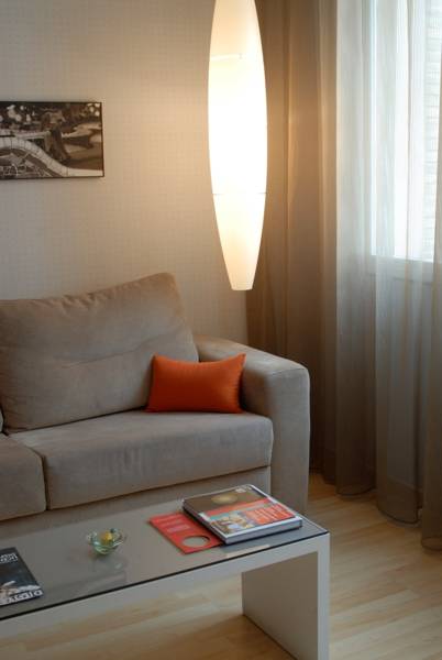 Atenea Rekord Suites