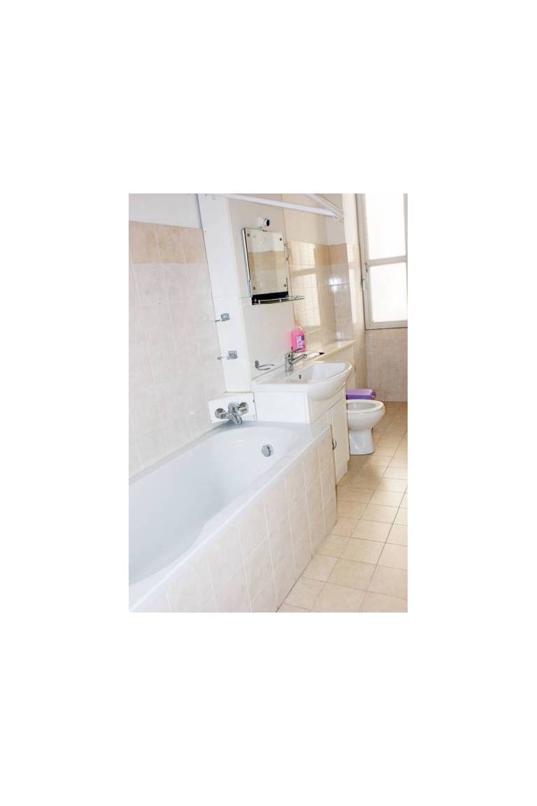 Romina Rooms 