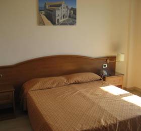 Campus Hotel в Бари